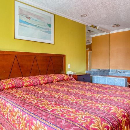 Hotel Corona Ca - Hwy 91 Luaran gambar
