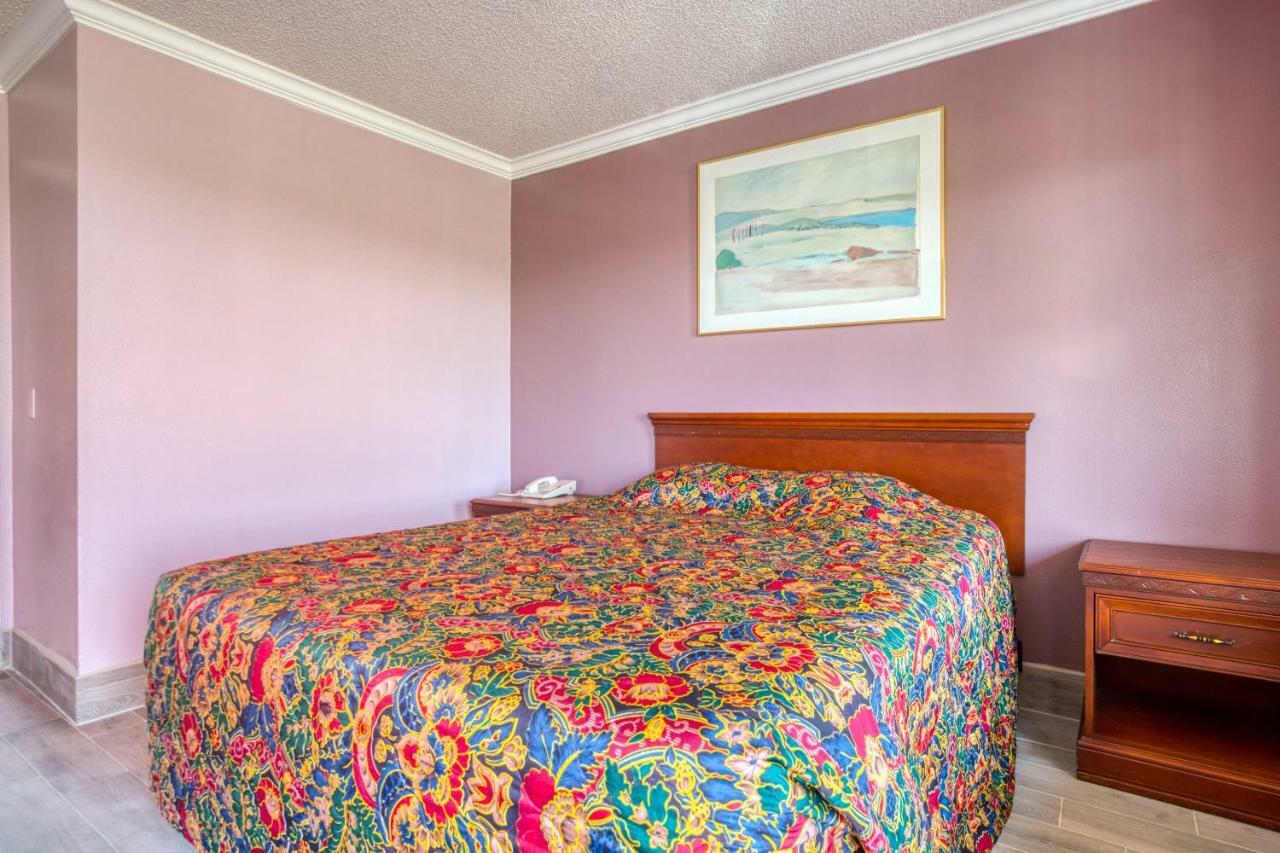 Hotel Corona Ca - Hwy 91 Luaran gambar