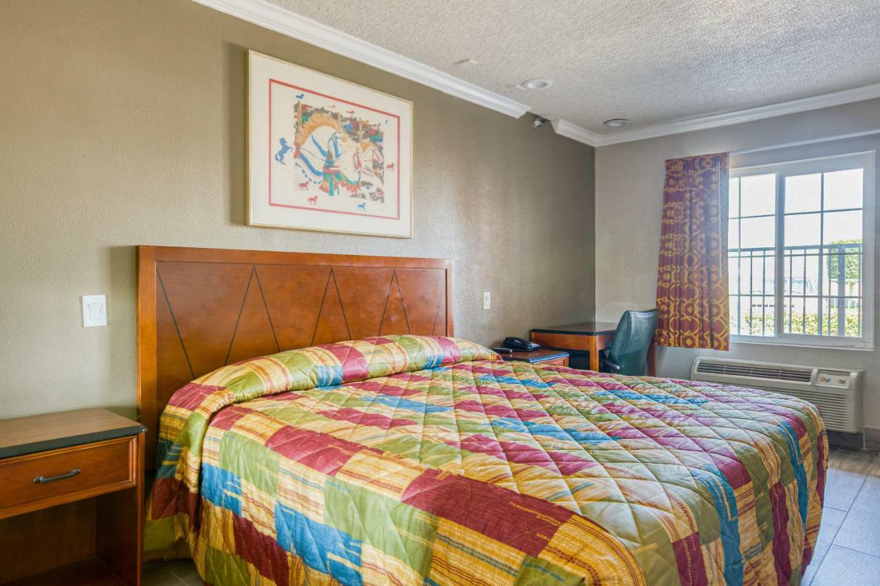 Hotel Corona Ca - Hwy 91 Luaran gambar