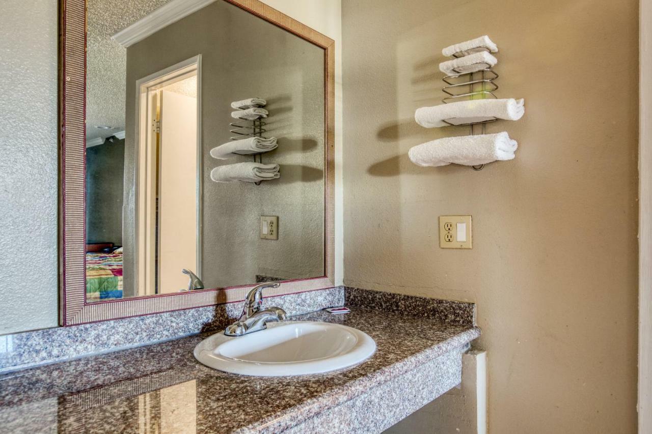 Hotel Corona Ca - Hwy 91 Luaran gambar