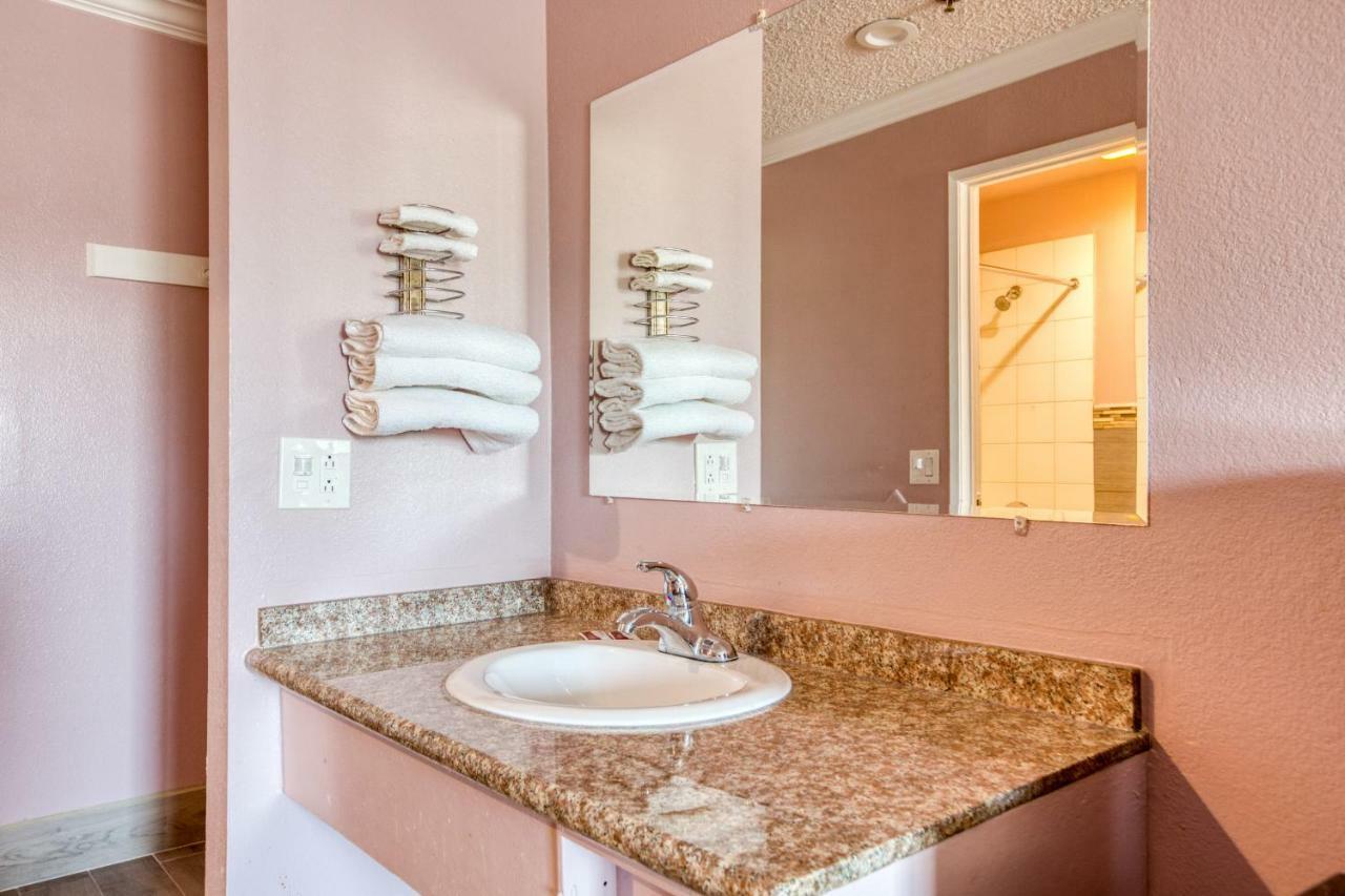 Hotel Corona Ca - Hwy 91 Luaran gambar