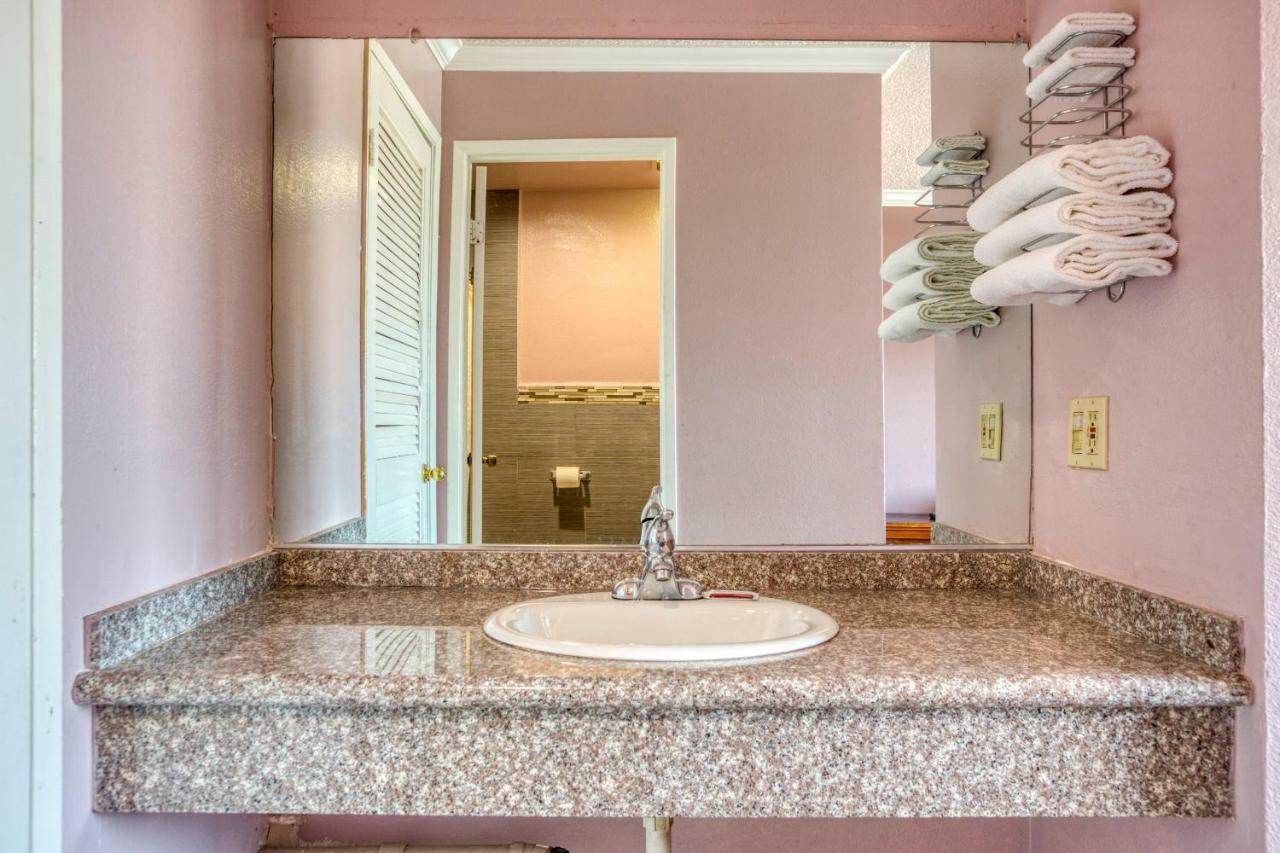 Hotel Corona Ca - Hwy 91 Luaran gambar
