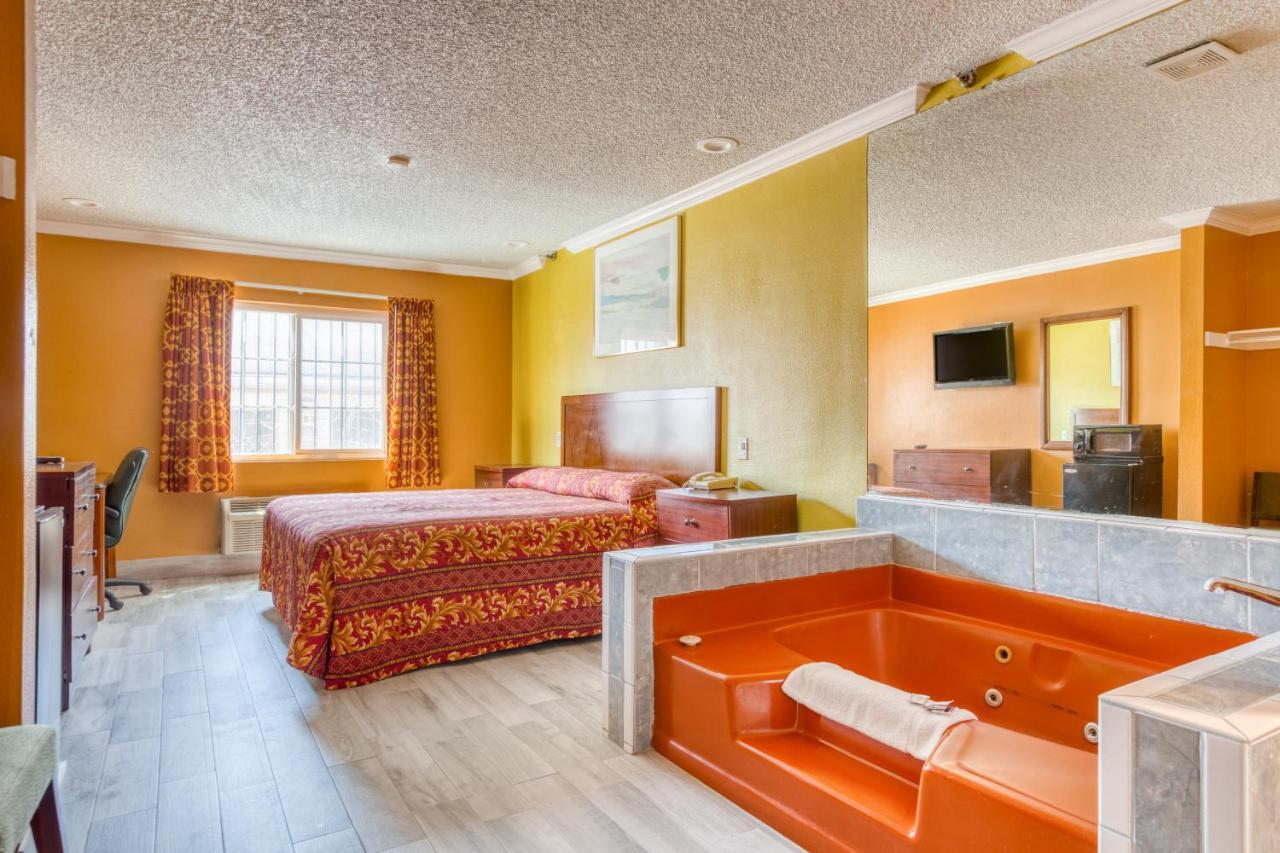 Hotel Corona Ca - Hwy 91 Luaran gambar
